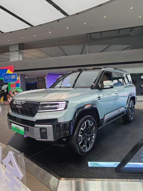 惠州337比亚迪方程豹硬派越野的爆款，英菲尼迪35周年与你共成长